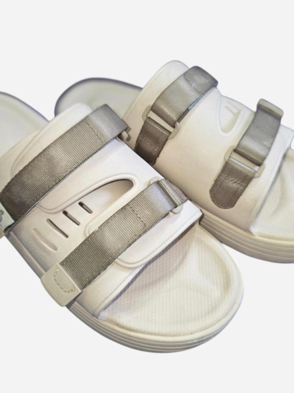 Suicoke MOTO Cab Slides Sandals White Beige